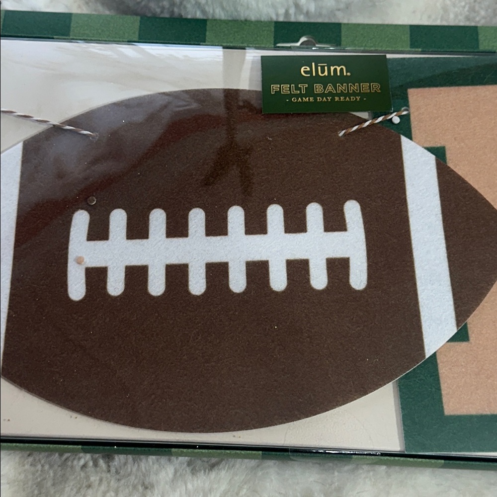 Elum felt Game Day football banner